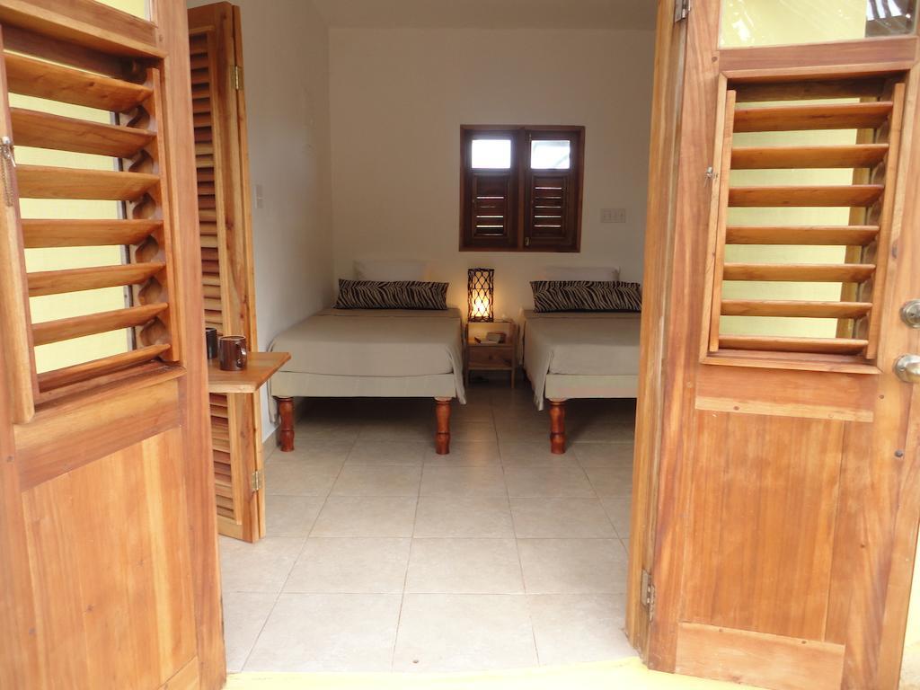 Kudehya Guesthouse Treasure Beach Szoba fotó