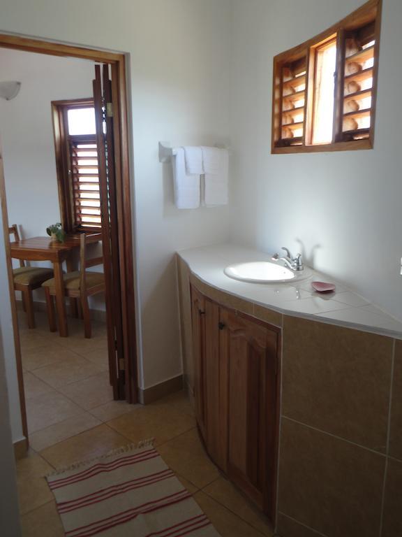 Kudehya Guesthouse Treasure Beach Szoba fotó
